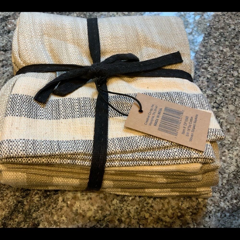 100% Cotton Napkins - NWT Farmhouse charming and trendy beige black